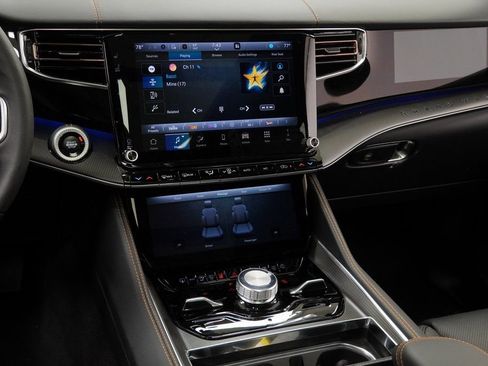 New 2025 Jeep Grand Wagoneer Series III w/ Rear Seat Video Group 1 image 22