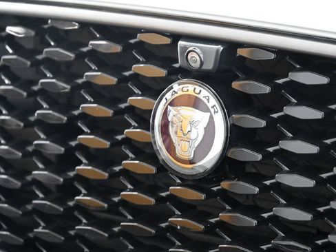 Used 2021 Jaguar F-PACE SVR AWD/4WD image 9