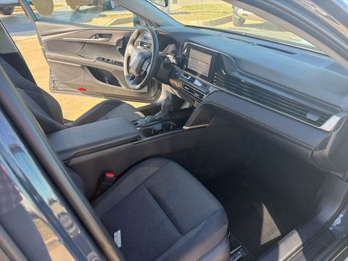 Used 2025 Toyota Camry LE image 15