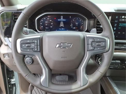 Used 2026 Chevrolet Silverado 1500 LT Trail Boss w/ Convenience Package II AWD/4WD image 24
