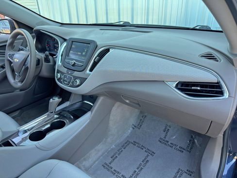 Used 2016 Chevrolet Malibu LT image 13