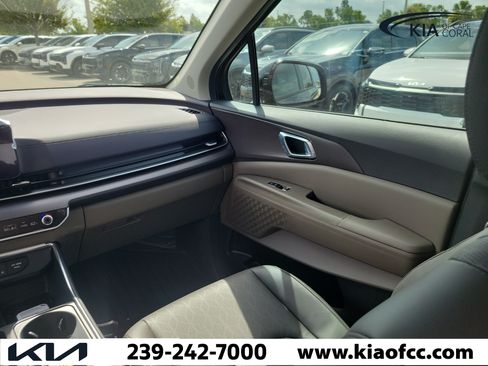 New 2026 Kia Carnival EX FWD image 17