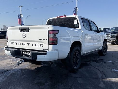 Used 2023 Nissan Frontier SV w/ Midnight Edition Package image 8