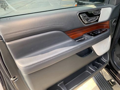 Certified 2024 Lincoln Navigator L Reserve AWD/4WD image 23