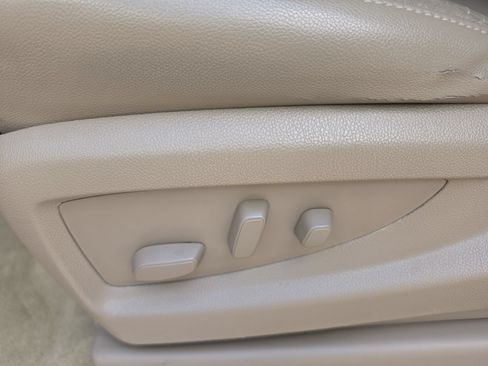 Used 2016 GMC Yukon XL SLT RWD image 15