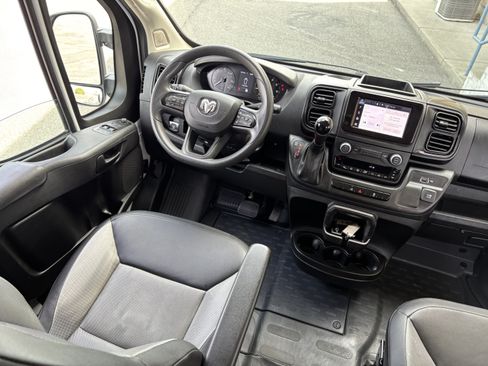 Used 2025 RAM ProMaster 2500 w/ Convenience Group FWD image 25
