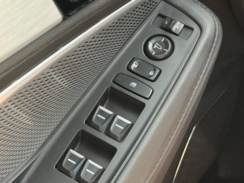 Certified 2025 Acura MDX SH-AWD image 21