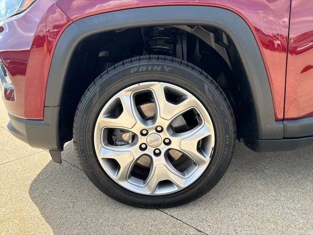 Used 2022 Jeep Compass Limited AWD/4WD image 12
