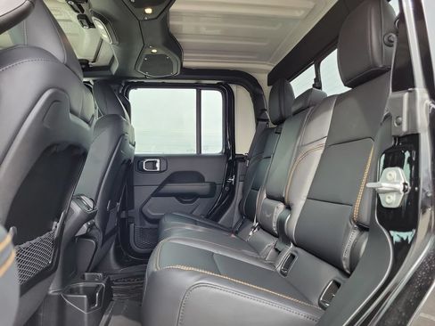New 2026 Jeep Gladiator Sport AWD/4WD image 12