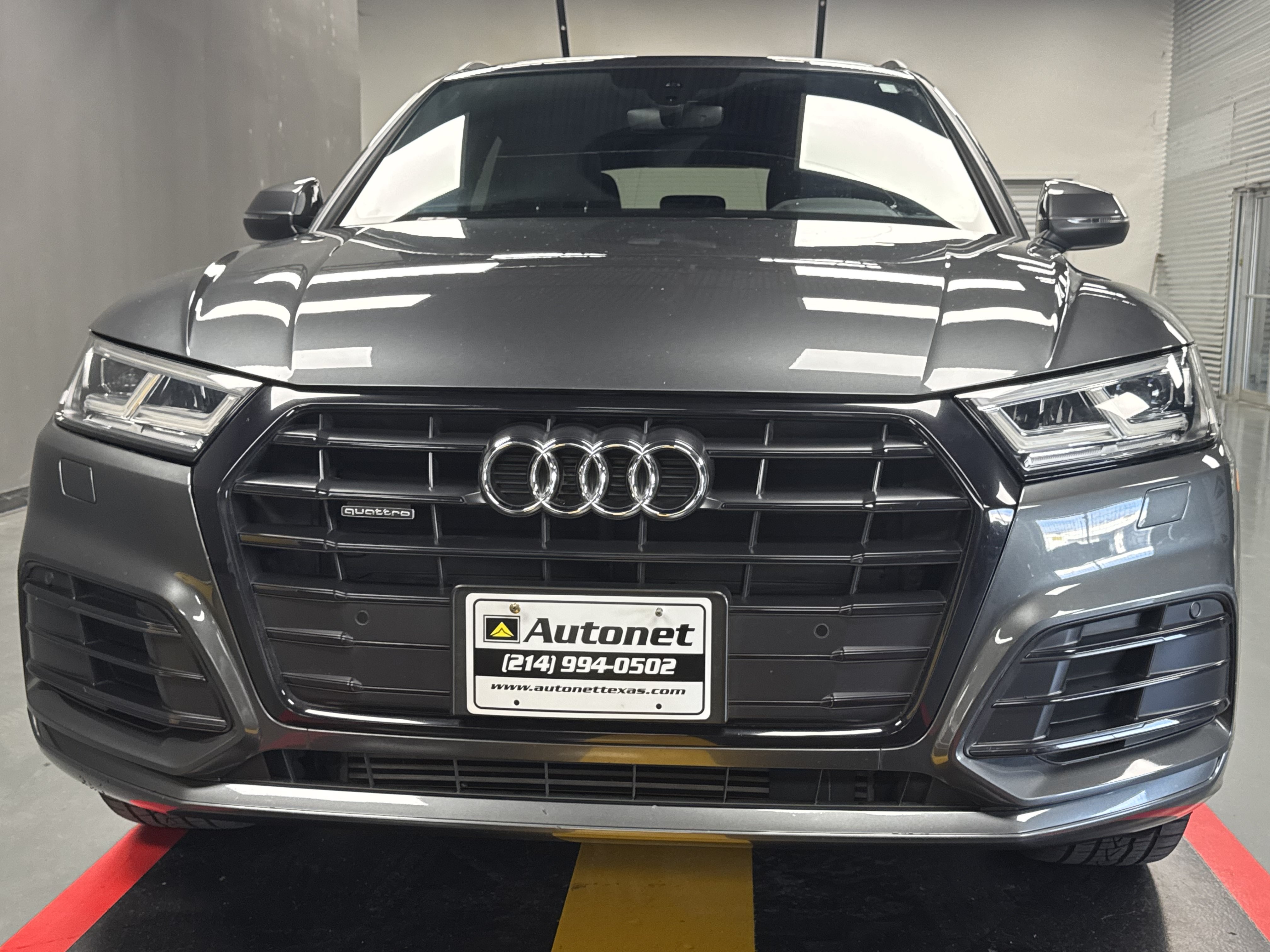 Used 2020 Audi Q5 2.0T Titanium Premium Plus AWD/4WD image 4