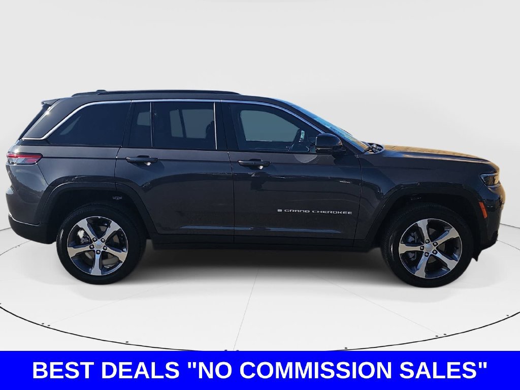 Used 2026 Jeep Grand Cherokee Limited AWD/4WD image 2