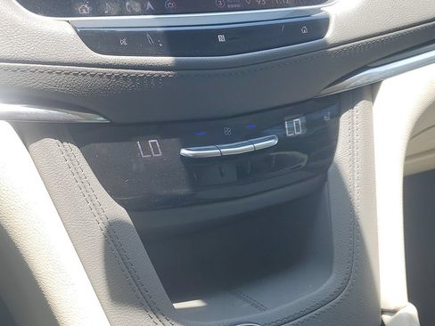 Used 2021 Cadillac XT5 Premium Luxury FWD image 30