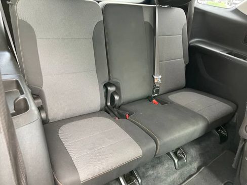 Used 2021 Chevrolet Traverse LT AWD/4WD image 16