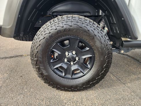 Used 2021 Jeep Gladiator Mojave image 12