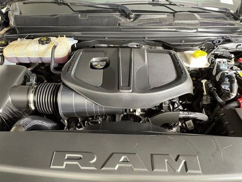 Used 2025 RAM 1500 Big Horn AWD/4WD image 42