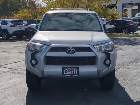 Used 2019 Toyota 4Runner SR5 image 11