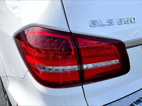 Used 2019 Mercedes-Benz GLS 550 4MATIC image 23