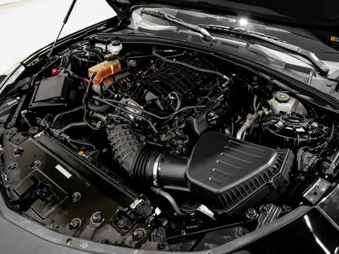 Used 2019 Chevrolet Camaro SS RWD image 41