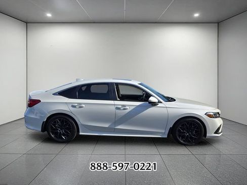 Used 2024 Honda Civic EX image 6