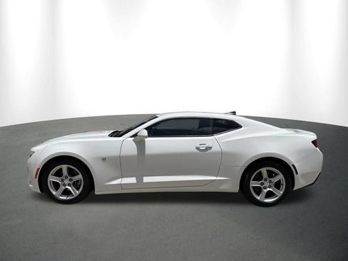 Used 2016 Chevrolet Camaro LT RWD image 30