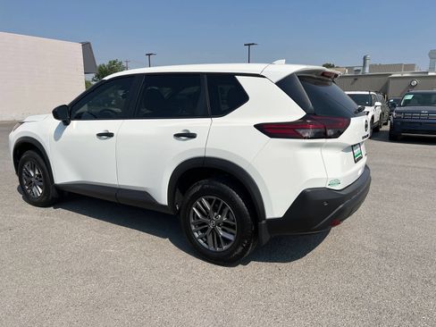 Used 2021 Nissan Rogue S AWD/4WD image 5