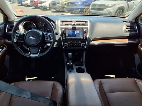 Used 2018 Subaru Outback 3.6R Touring AWD/4WD image 23
