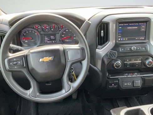 Used 2023 Chevrolet Silverado 2500 Custom w/ Custom Convenience Package AWD/4WD image 13