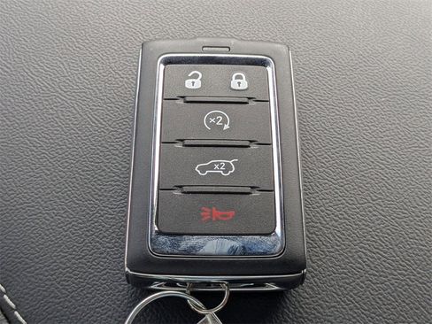 New 2025 Jeep Grand Cherokee Limited w/ Black Appearance Package image 36