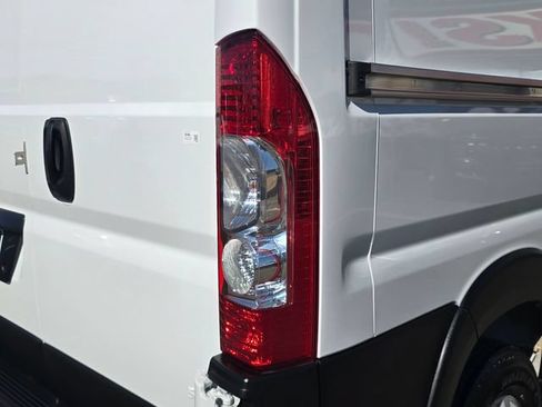 Used 2025 RAM ProMaster 2500 w/ Quick Order Package 22G SLT FWD image 26