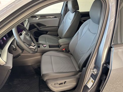 New 2026 Volkswagen Tiguan SE R-Line image 15