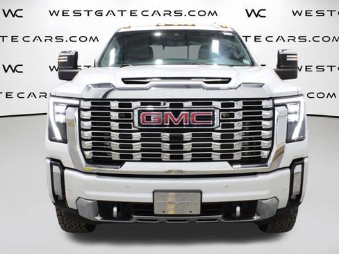 Used 2024 GMC Sierra 2500 Denali w/ Denali Reserve Package image 4