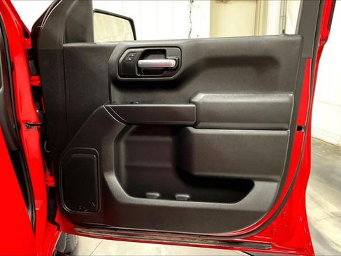 Used 2020 Chevrolet Silverado 1500 Custom w/ Custom Value Package AWD/4WD image 24