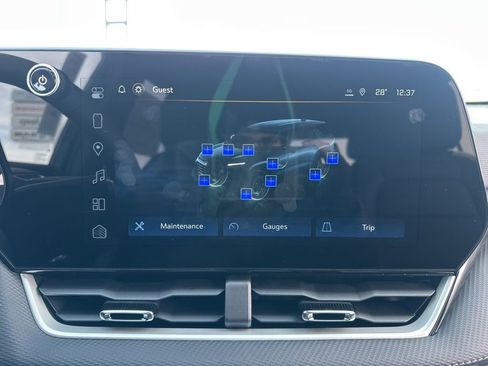 New 2026 Chevrolet Equinox LT w/ Convenience Package II image 31