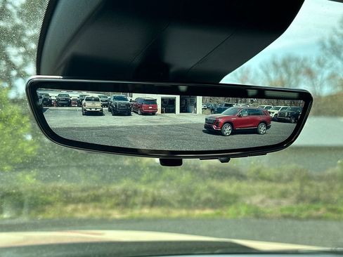 Used 2024 Chevrolet Silverado 1500 High Country image 33