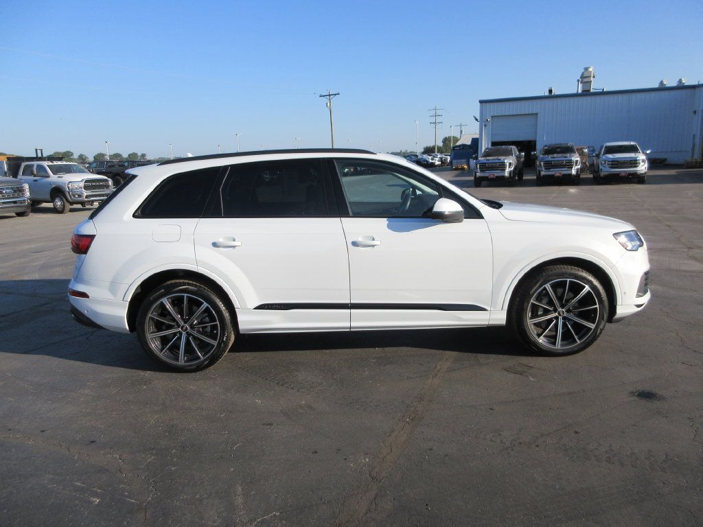 Used 2023 Audi Q7 3.0T Premium Plus AWD/4WD image 5