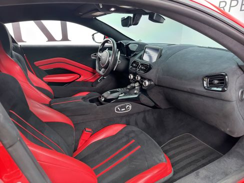 Used 2020 Aston Martin V8 Vantage Coupe RWD image 22