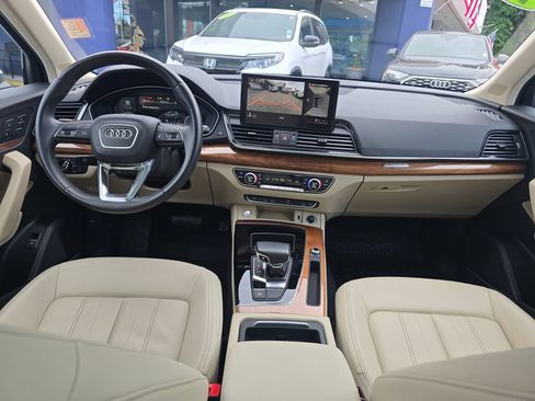 Used 2022 Audi Q5 2.0T Premium Plus w/ Premium Plus Package AWD/4WD image 18