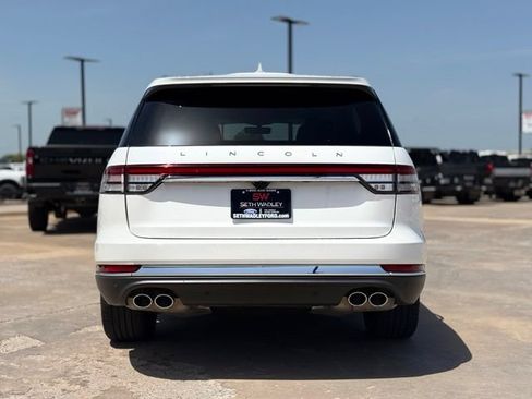 Used 2023 Lincoln Aviator Reserve w/ Equipment Group 201A AWD/4WD image 7