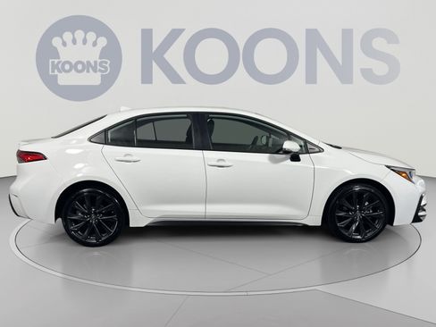 Used 2026 Toyota Corolla SE FWD image 8