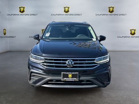 Used 2023 Volkswagen Tiguan SE FWD image 8