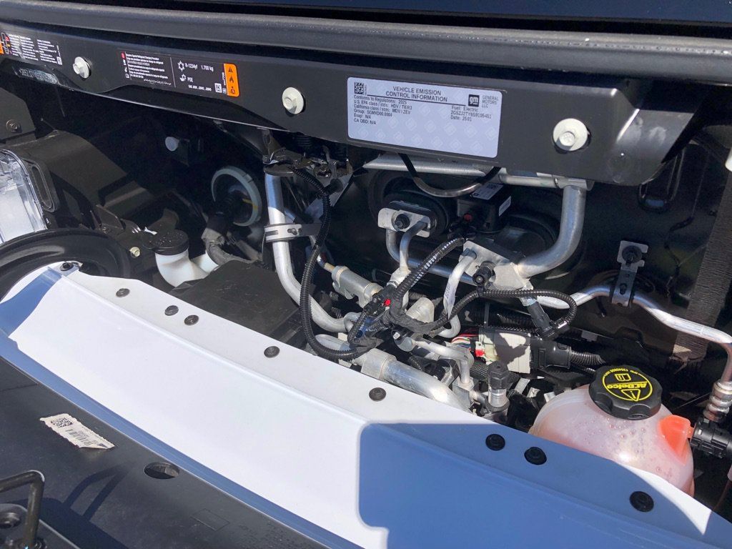 Used 2025 Chevrolet Brightdrop 400 w/ Power Door Package AWD/4WD image 37