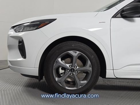 Used 2023 Ford Escape ST-Line w/ Tech Pack #1 AWD/4WD image 12