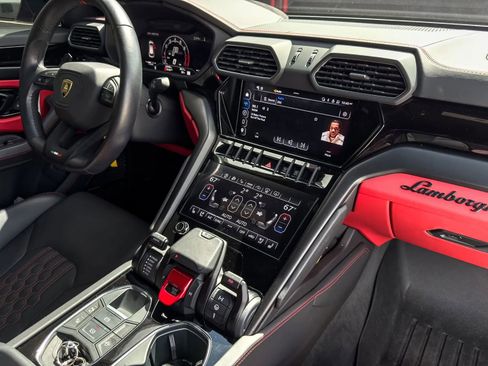 Used 2023 Lamborghini Urus S AWD/4WD image 39