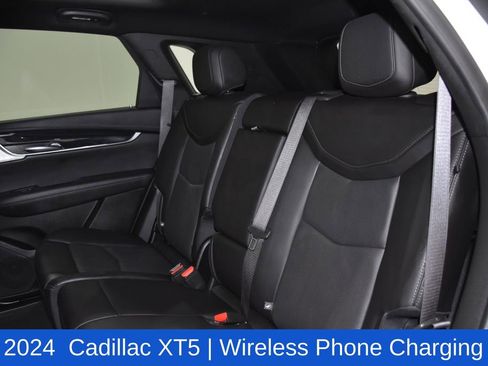 Used 2024 Cadillac XT5 Premium Luxury image 32