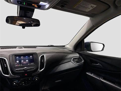 Used 2020 Chevrolet Equinox LT w/ Driver Convenience Package image 21