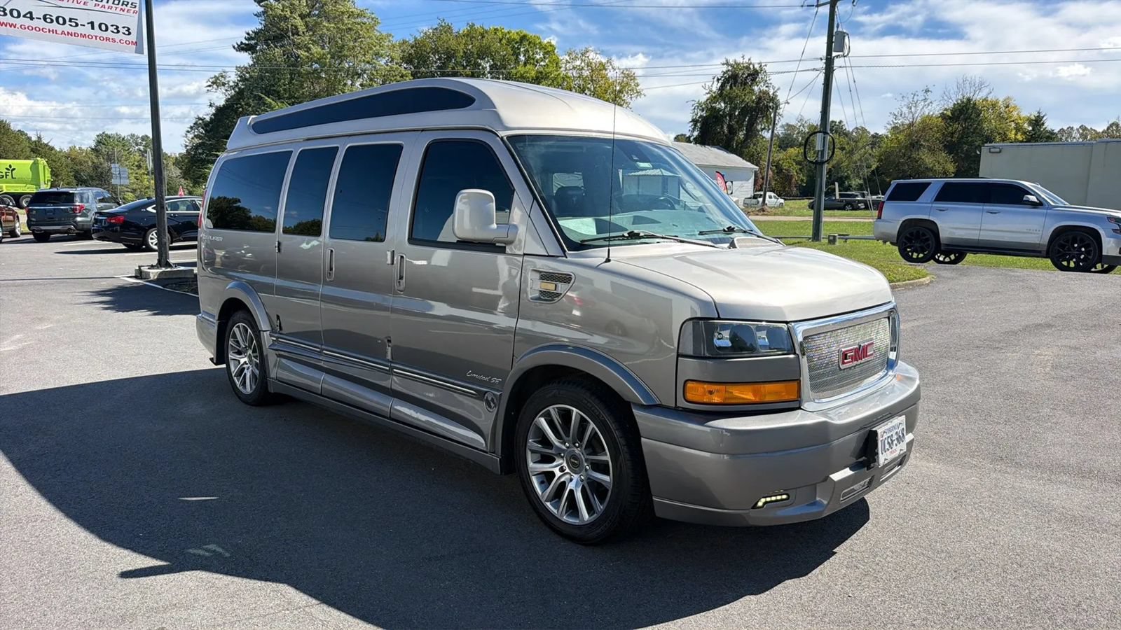 Used 2019 GMC Savana 2500 w/ Enhanced Convenience Package RWD image 9