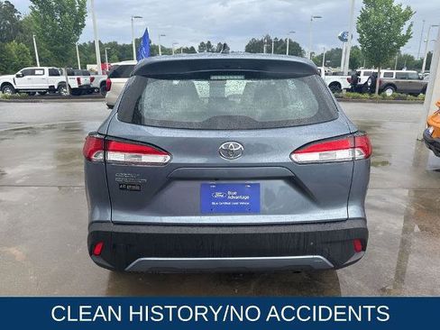 Used 2025 Toyota Corolla Cross L FWD image 5