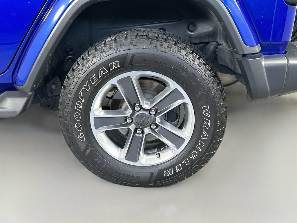 Used 2020 Jeep Wrangler Unlimited Sahara AWD/4WD image 34