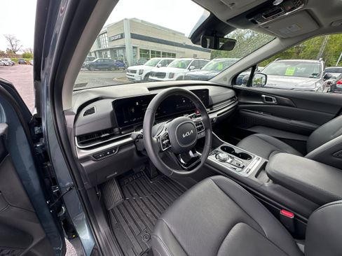 Used 2026 Kia Carnival SX w/ SX Dark Edition Package FWD image 29