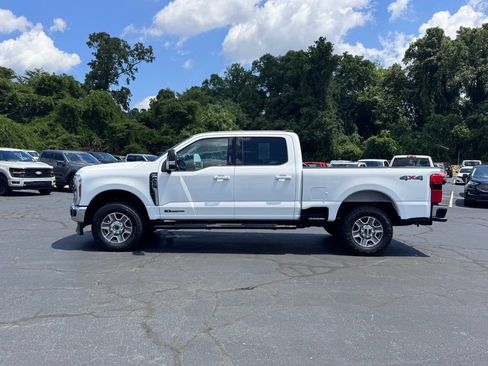 Used 2024 Ford F250 Lariat AWD/4WD image 3